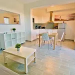 Pasman - 50 M2 Et Piscine * Pakoštane