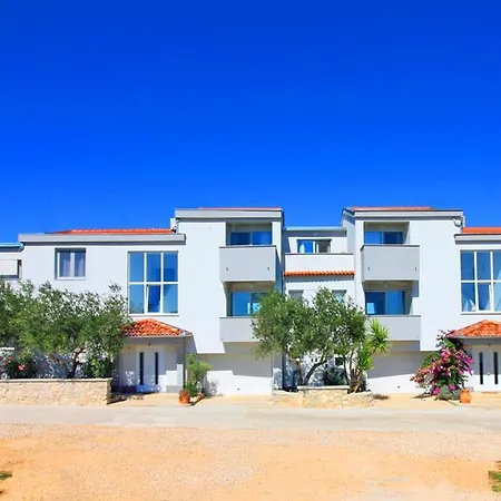 Pasman - 50 M2 Et Piscine Apartamento