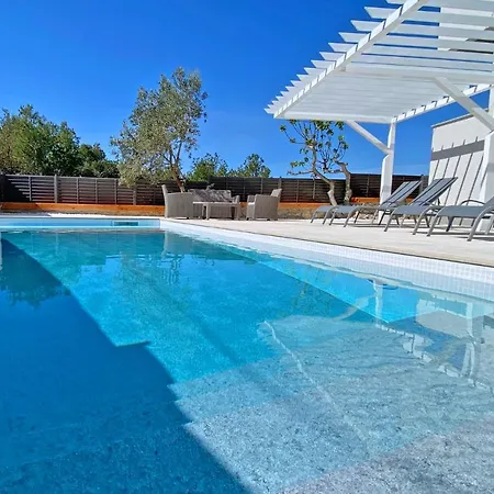 Apartament Pasman - 50 M2 Et Piscine