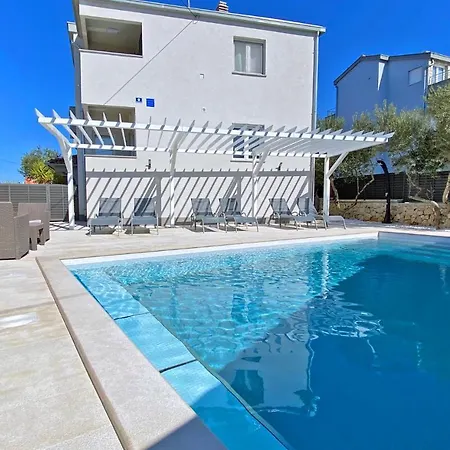 Apartment Pasman - 50 M2 Et Piscine *